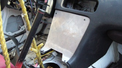 P1000831.jpg (89.07 KiB) Zobrazeno 9325 x Panel z alu kapka + rámeček do průduch topení na 3 budíky 500